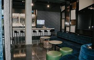 Aloft Omaha West