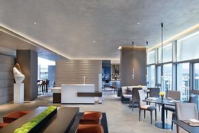 Crowne Plaza Shenzhen World Exhibition and Convention Center by IHG