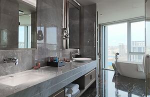 Crowne Plaza Shenzhen World Exhibition and Convention Center by IHG