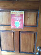 Pal's on the Beach - A Gold Standard Hotel