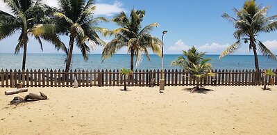 Pal's on the Beach - A Gold Standard Hotel