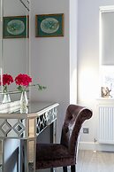 Cromwell Road Apartments