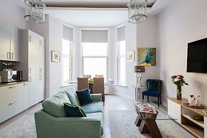 Cromwell Road Apartments