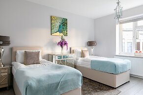 Cromwell Road Apartments