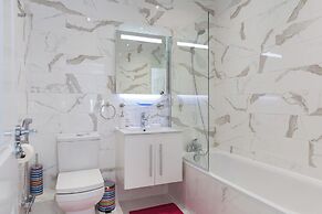 Cromwell Road Apartments