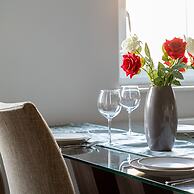 Cromwell Road Apartments