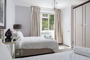 Cromwell Road Apartments