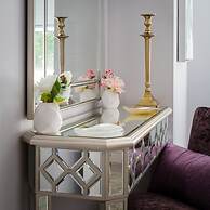 Cromwell Road Apartments