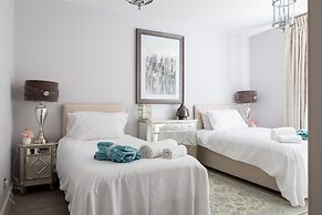 Cromwell Road Apartments