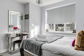 Cromwell Road Apartments