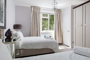 Cromwell Road Apartments