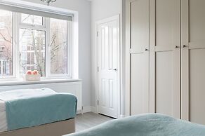 Cromwell Road Apartments