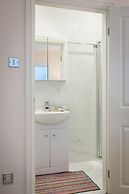 Cromwell Road Apartments