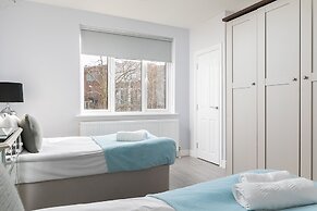 Cromwell Road Apartments