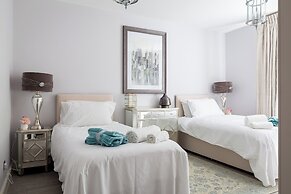 Cromwell Road Apartments