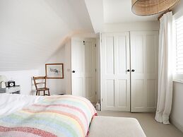 Angorfa - Trearddur Bay