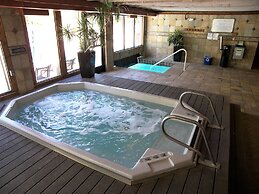 Edgewater Studio One bath EWJP