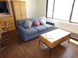 Edgewater Studio One bath EWJP