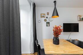 Porto Belomonte Studios