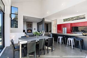 Modern Alpine Living with Spectacular View