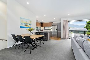 Bright, Modern, Plush - Brand New Townhouse