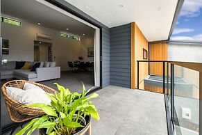 Bright, Modern, Plush - Brand New Townhouse