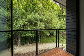 Bright, Modern, Plush - Brand New Townhouse