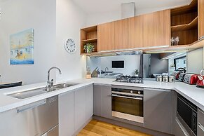 Bright, Modern, Plush - Brand New Townhouse