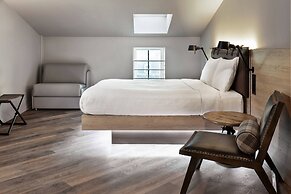 Moxy Lille City