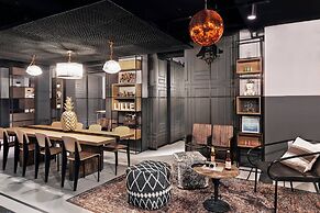 Moxy Lille City