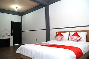 OYO 1861 Martha Guest House