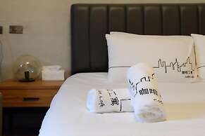 CoffeeLoft Inn &  Café