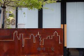 CoffeeLoft Inn &  Café