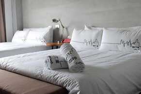 CoffeeLoft Inn &  Café