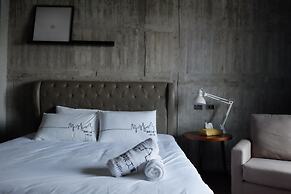 CoffeeLoft Inn &  Café