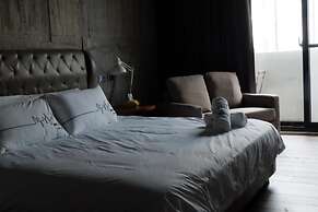 CoffeeLoft Inn &  Café