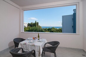 Luxury Rooms near Beach