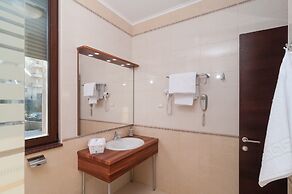 Luxury Rooms near Beach