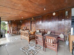 OYO 2157 Pondok Gembyang Air Panas Alam