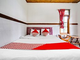 OYO 2157 Pondok Gembyang Air Panas Alam