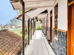 OYO 2157 Pondok Gembyang Air Panas Alam