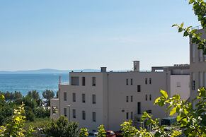 Luxury Rooms near Beach 1