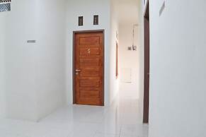 OYO 2192 D'ostha HomeStay Syariah