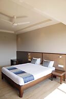 Cosmique Clarks Inn Suites , Goa