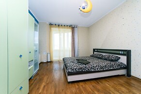 Two-storey apartment near IEC