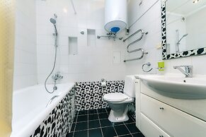 Two-storey apartment near IEC