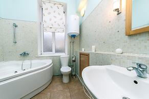 Apartment with Jacuzzi in city center