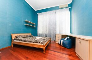 Apartment near Olympic Stadium