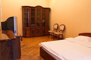 Apartment on Lvivska square