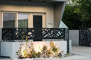 Oinoelia Luxury Suites & Residence